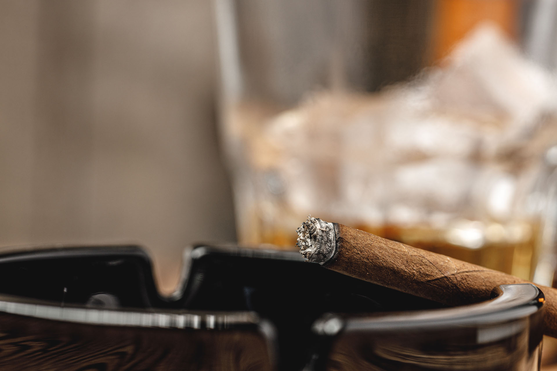 [becerra_2_cigarro]