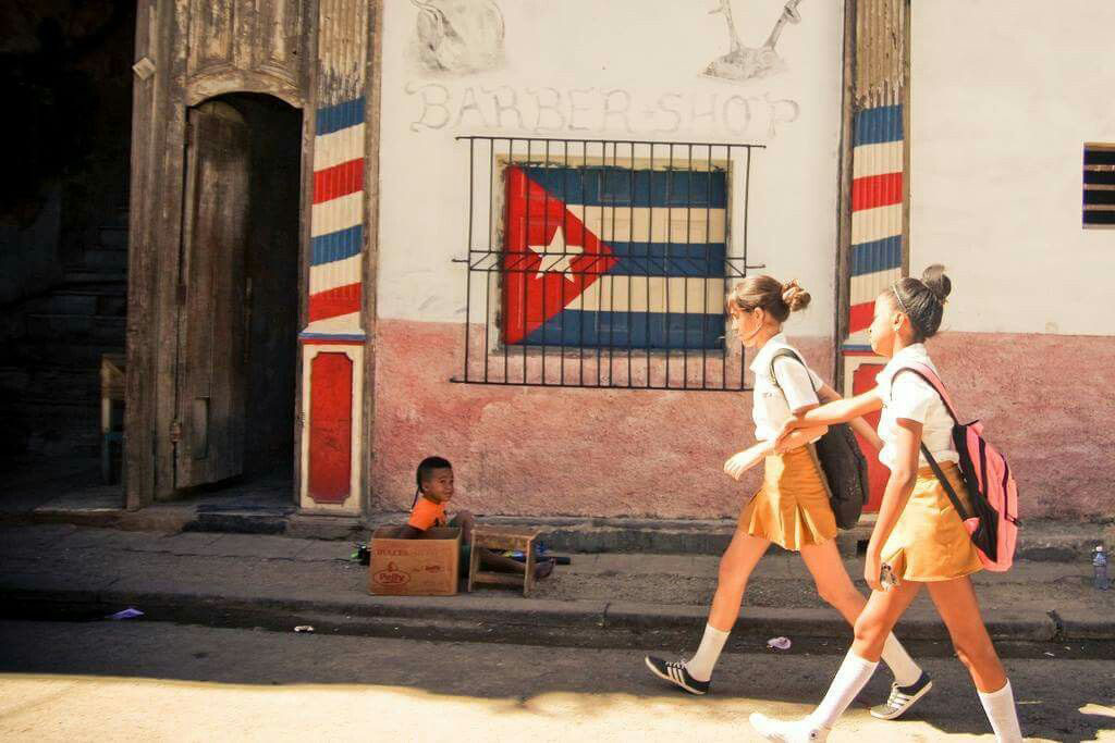 Portada del texto 'Ojalá no pase algo que nos borre de pronto' por Juan Armando Ramírez García